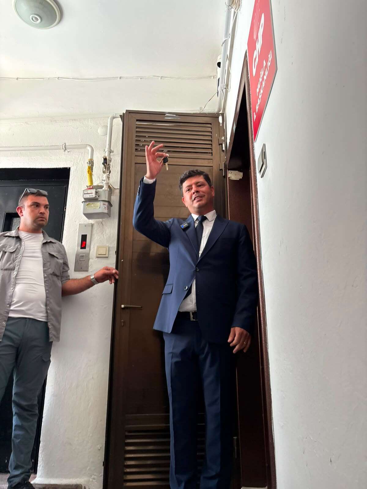 Nail Kızıl ve Yönetimi CHP'den Ayrıldı:” Burayı Tertemiz Bırakıyoruz, Bıraktığımız Gibi Bulmak İstiyoruz” 16